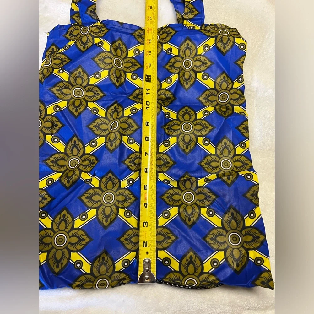 Women For Women International Heart Tote Expandable Tote Bag, NWOT
